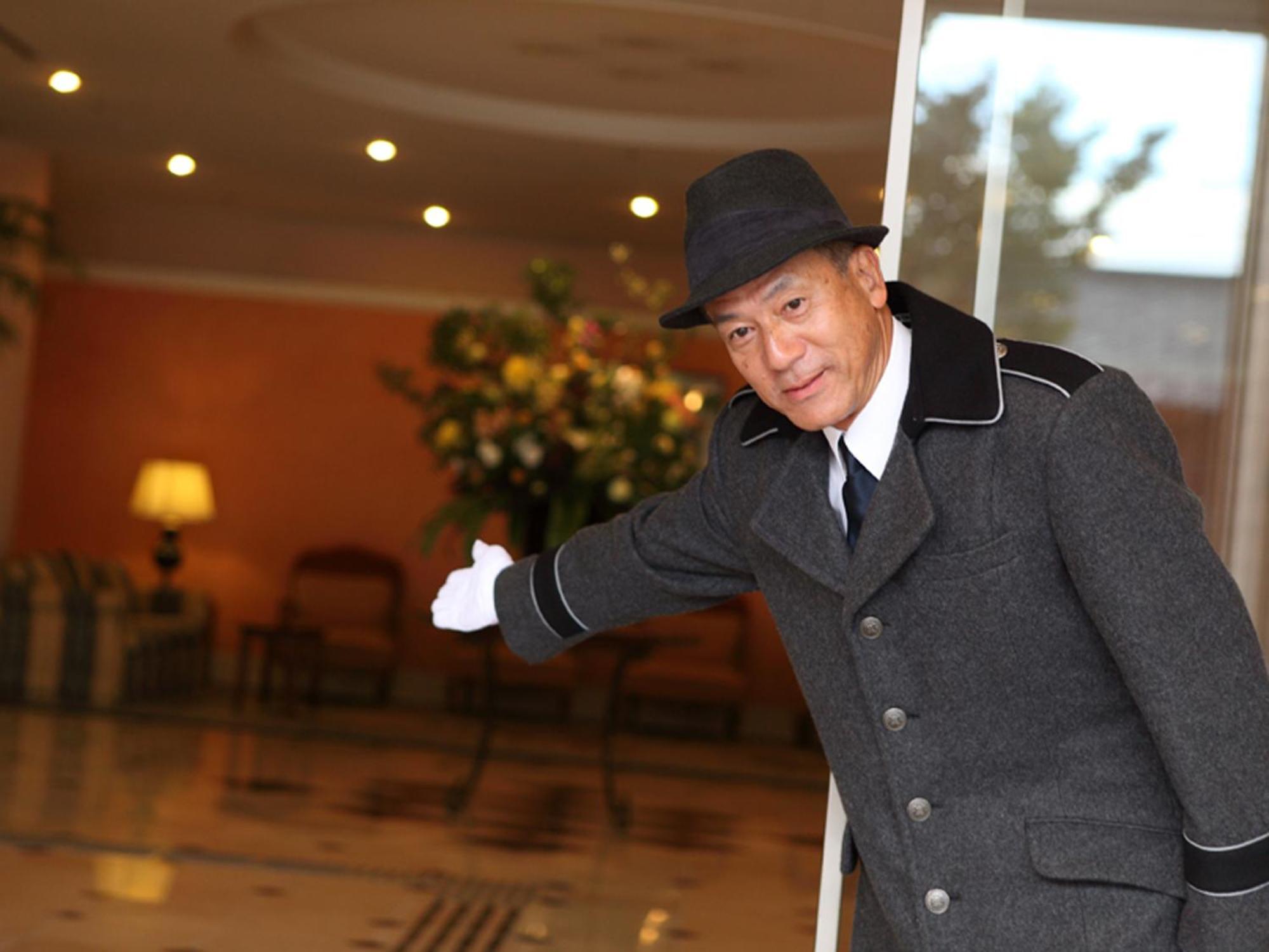 Hotel Crown Palais Chiryu Bagian luar foto